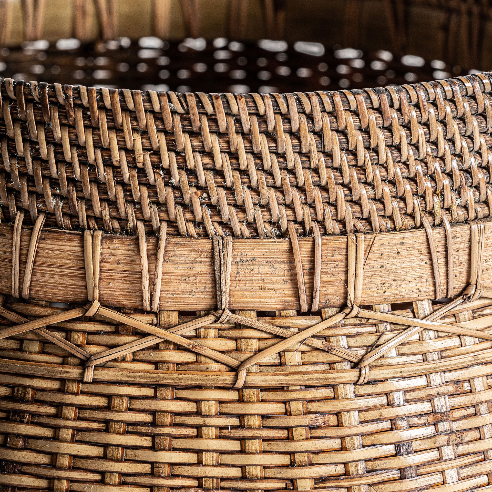 CLOTHES BASKET